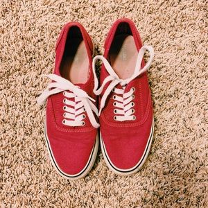 Maroon low top tennies